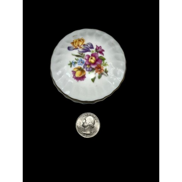 2 Ceramic Oval Trinket Box Floral Motif Gold Rim Blue White Lidded Dish Dainty - Picture 4 of 7